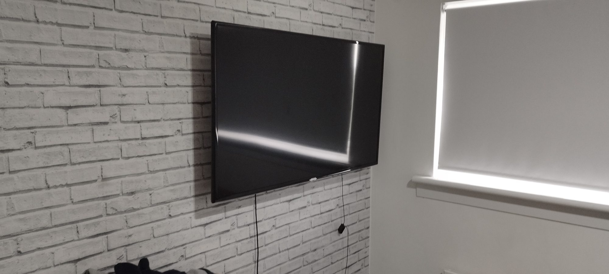 TV wall mounted